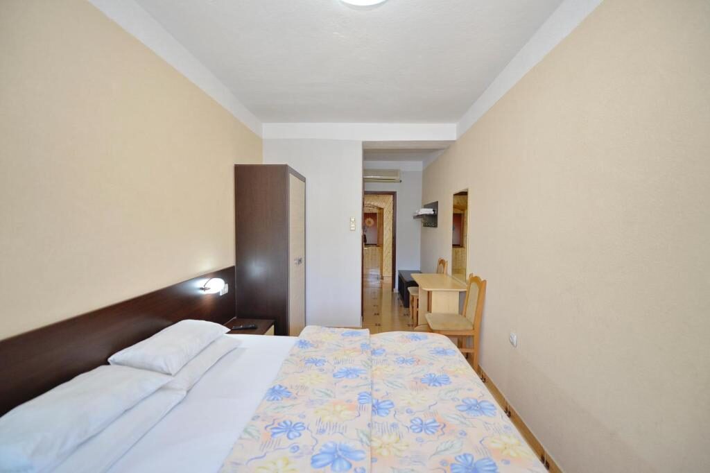 Guest room at Garni hotel Pana-Eustahije 253 in Dobrota, Kotor Bay - 2